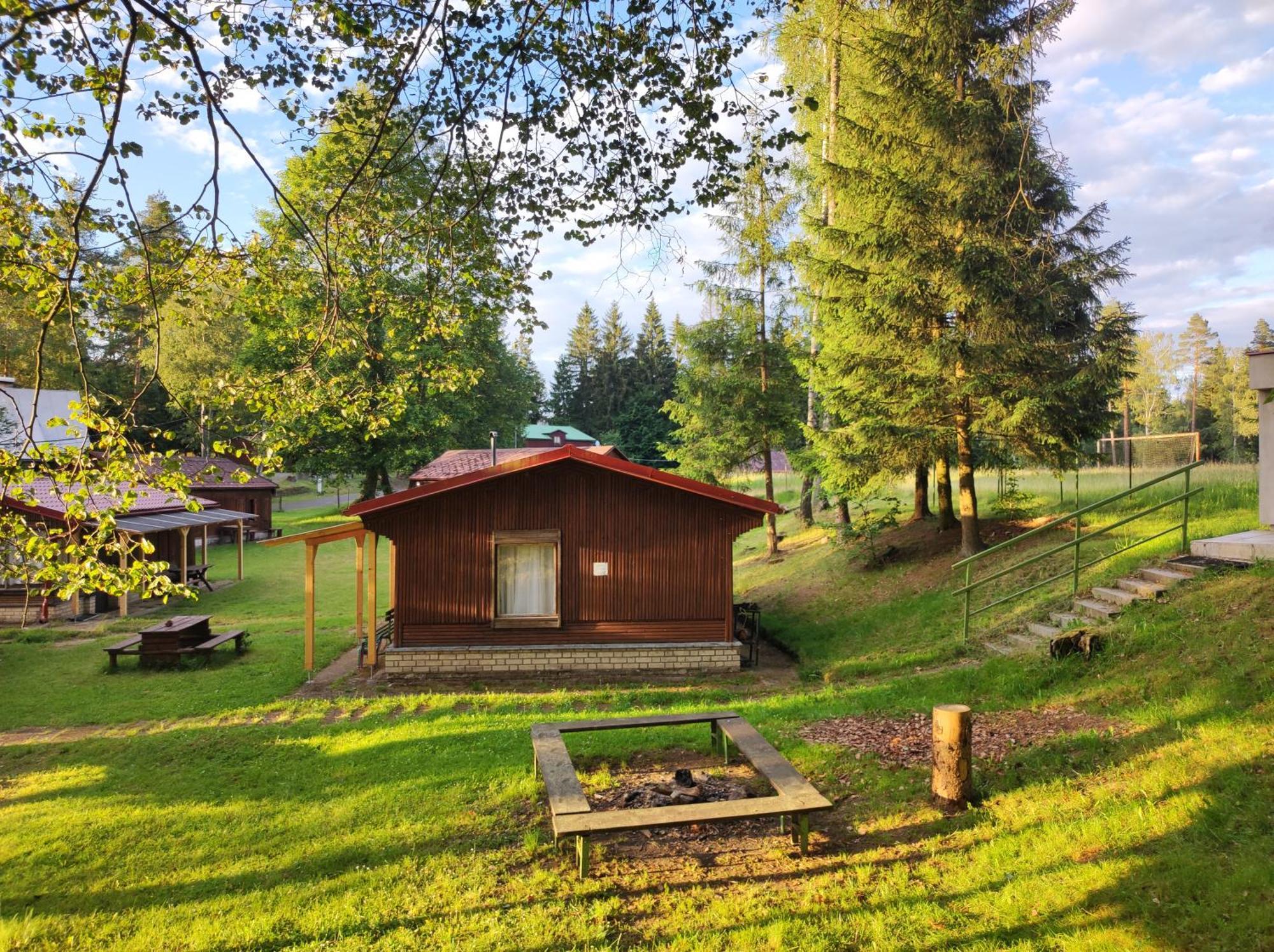 Lesni Chaty "Hogo Fogo" Kytlice Exterior foto