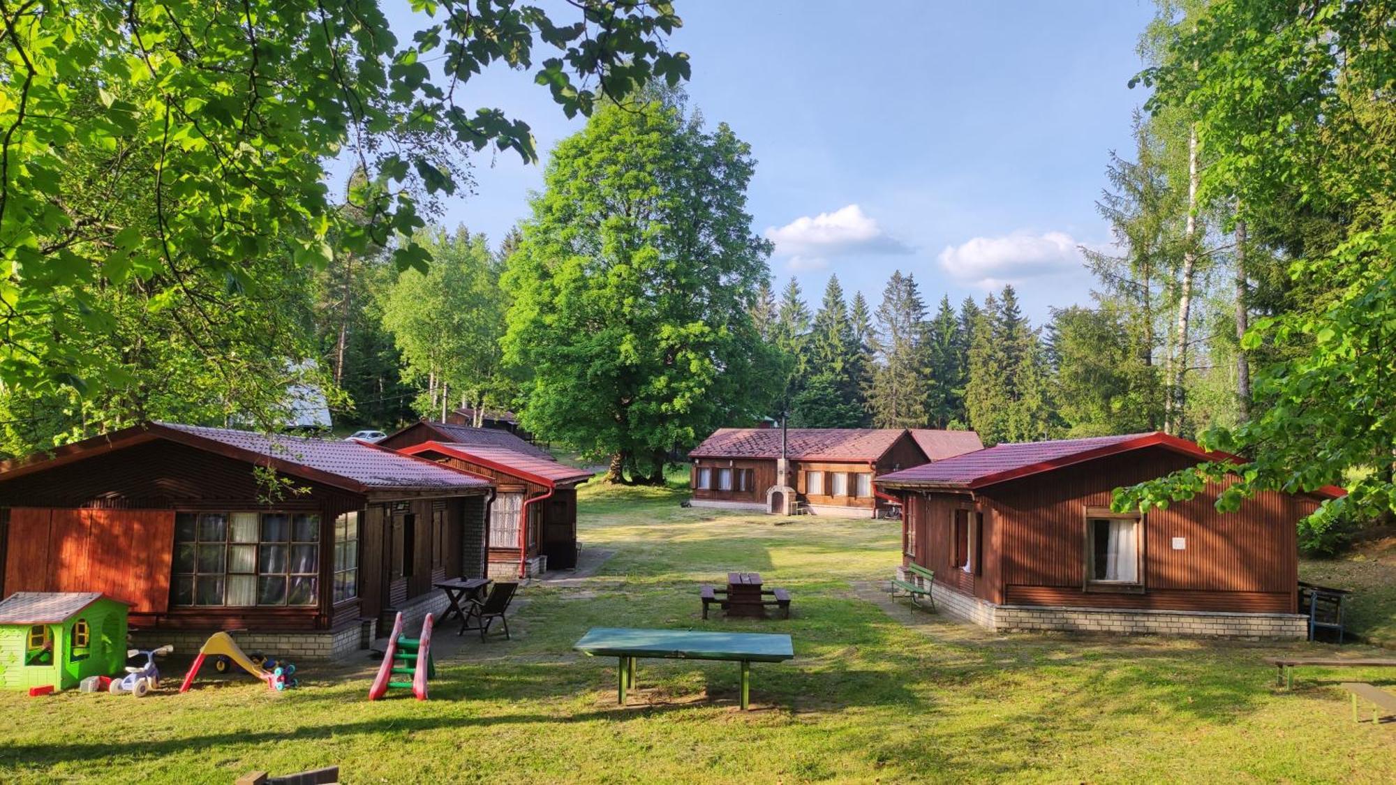 Lesni Chaty "Hogo Fogo" Kytlice Exterior foto