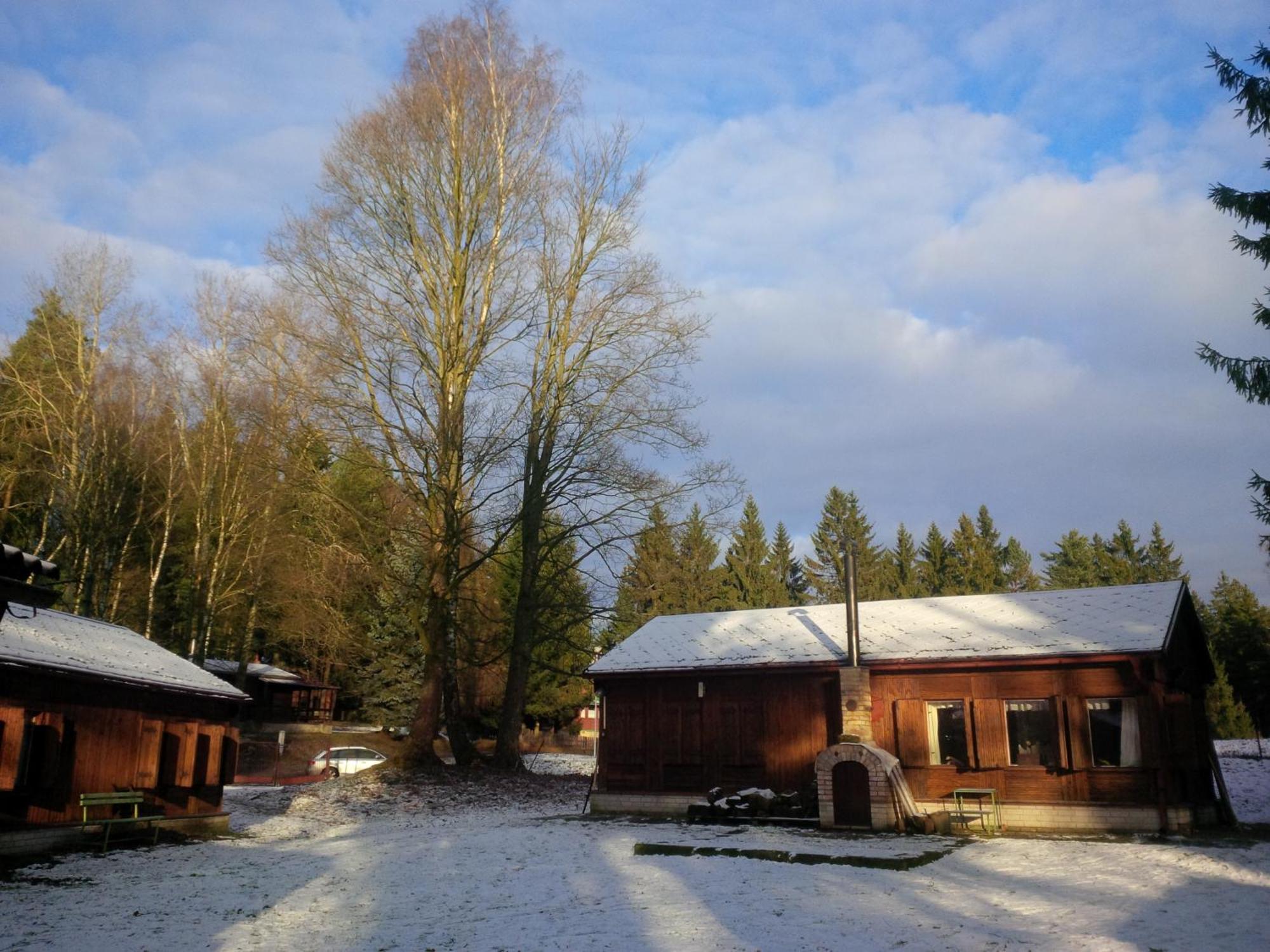 Lesni Chaty "Hogo Fogo" Kytlice Exterior foto